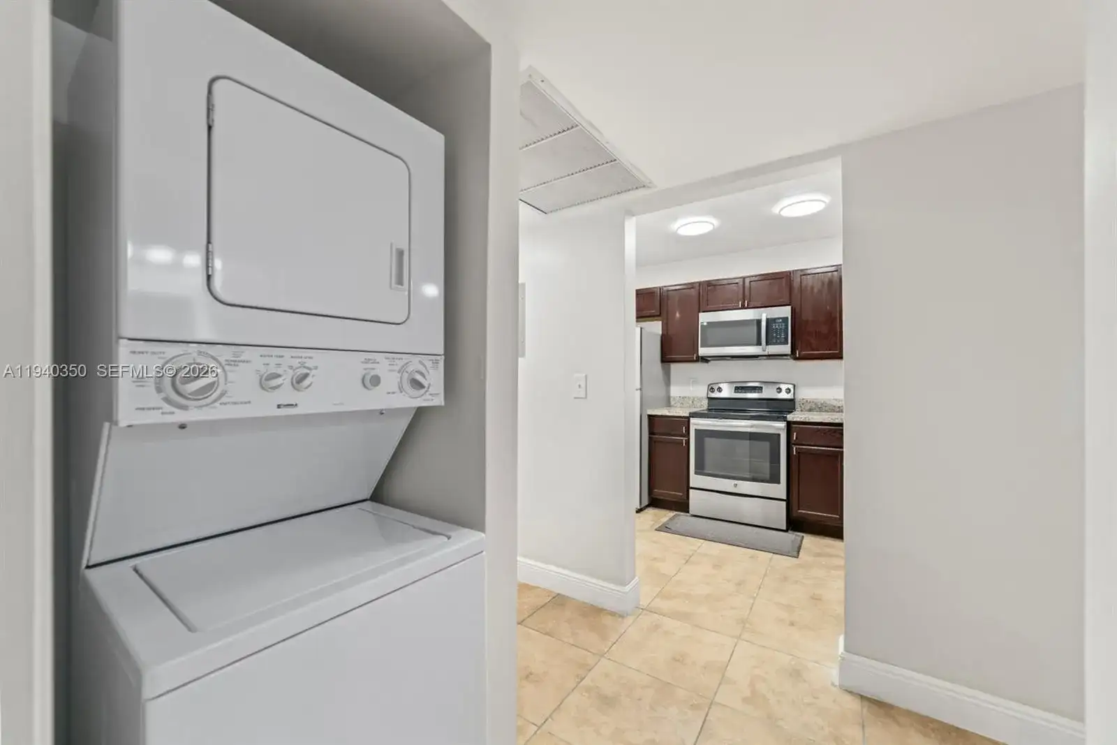 880 NE 207th Ter # 10, Miami FL 33179 photo 5