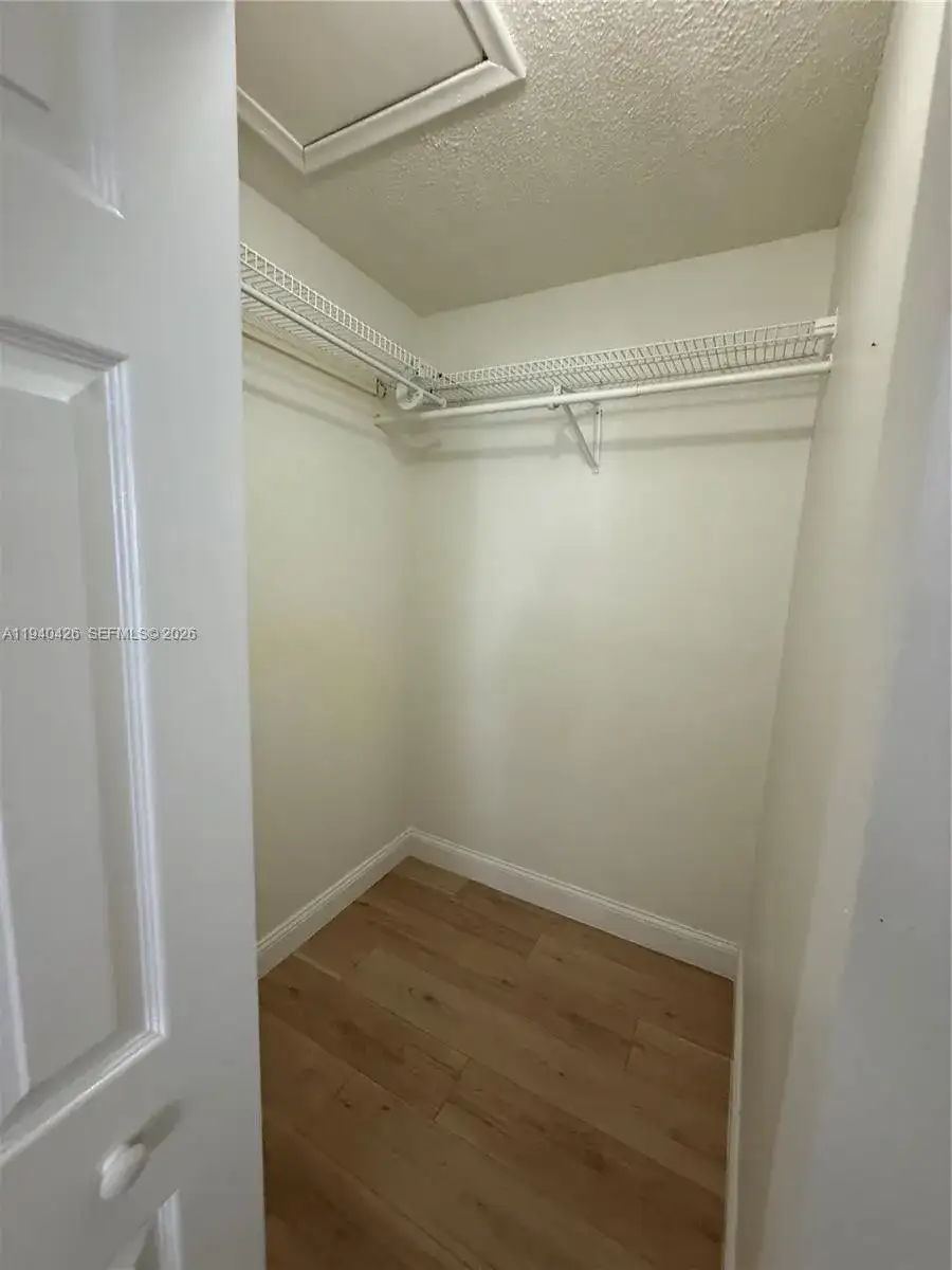 11417 NW 87th Pl, Hialeah Gardens FL 33018 photo 5
