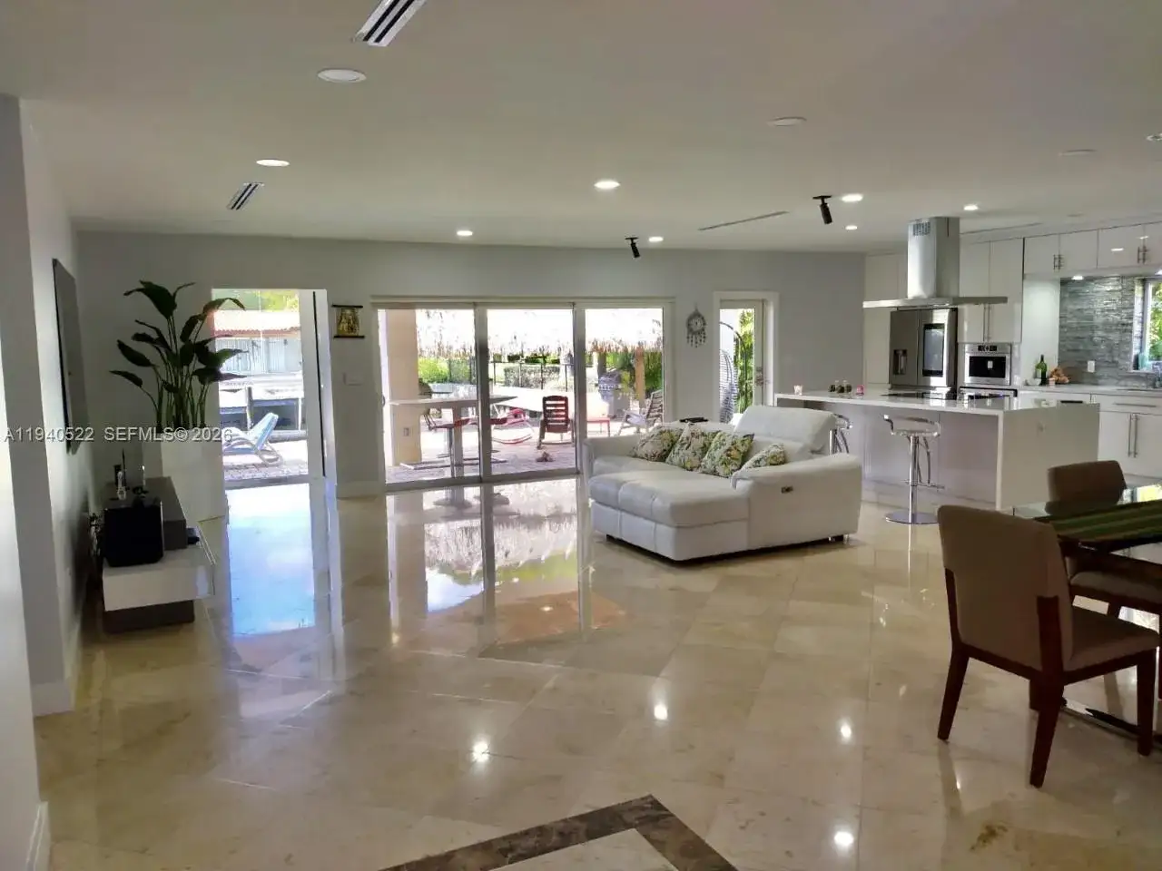 13240 Ortega Ln, North Miami FL 33181 photo 3