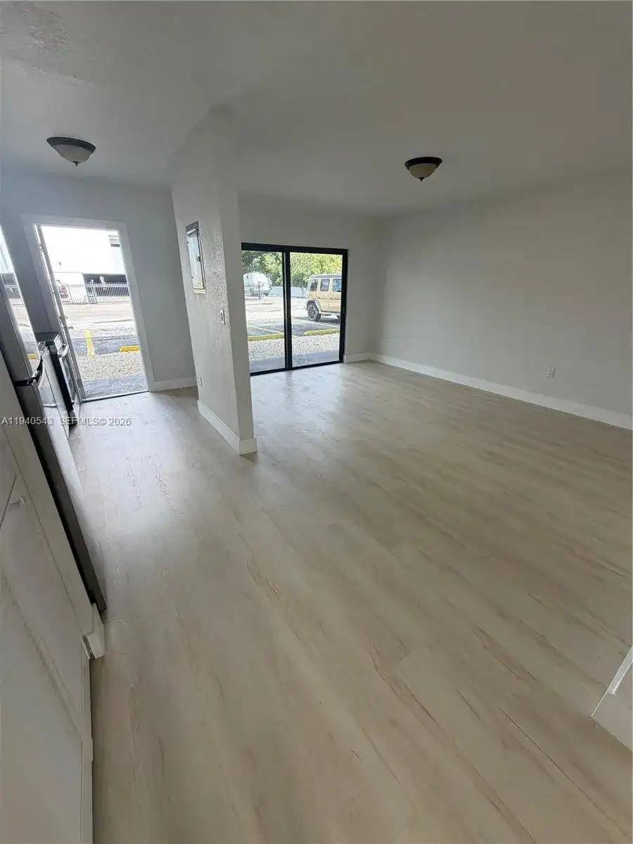 600 NE 142nd St # 10, North Miami FL 33161 photo 4