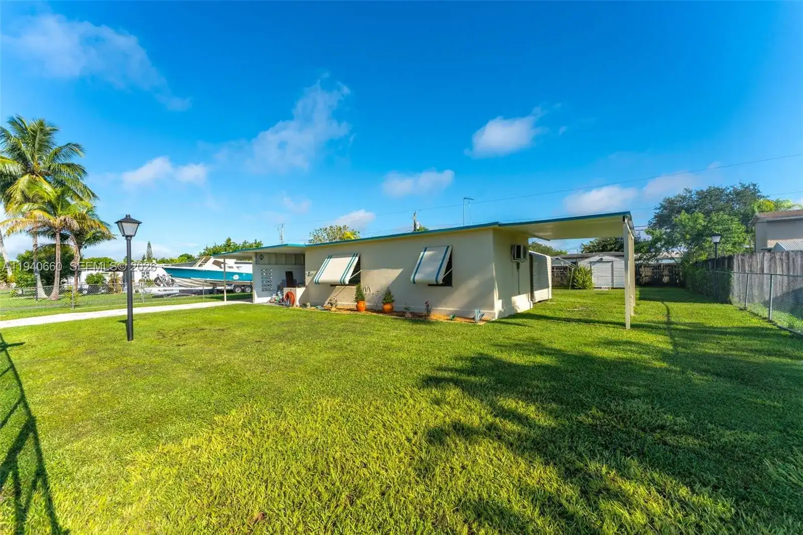 15445 Garfield Dr, Homestead FL 33033 photo 4