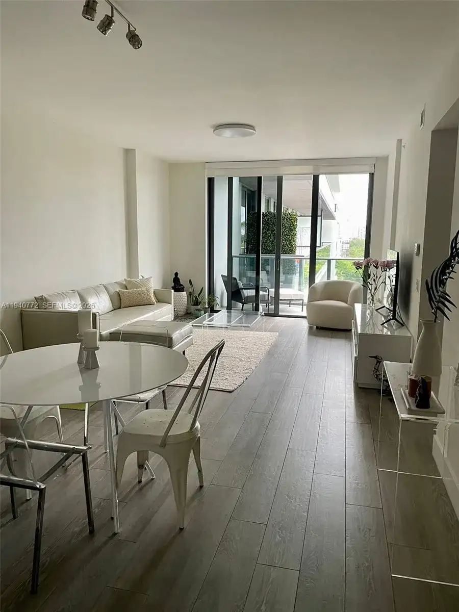 2960 NE 207th St # 714, Aventura FL 33180 photo 3