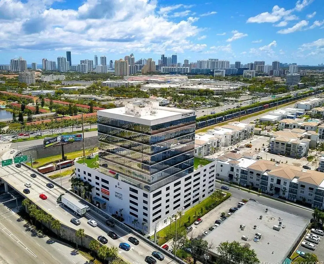 20200 Dixie Hwy # 805B, Aventura FL 33180 photo 2