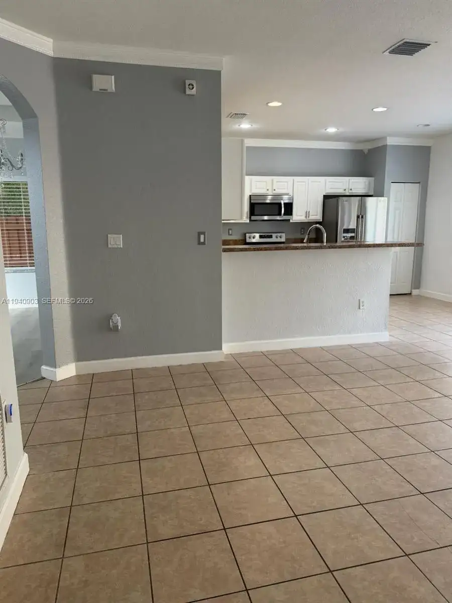 22547 SW 94th Path, Cutler Bay FL 33190 photo 4