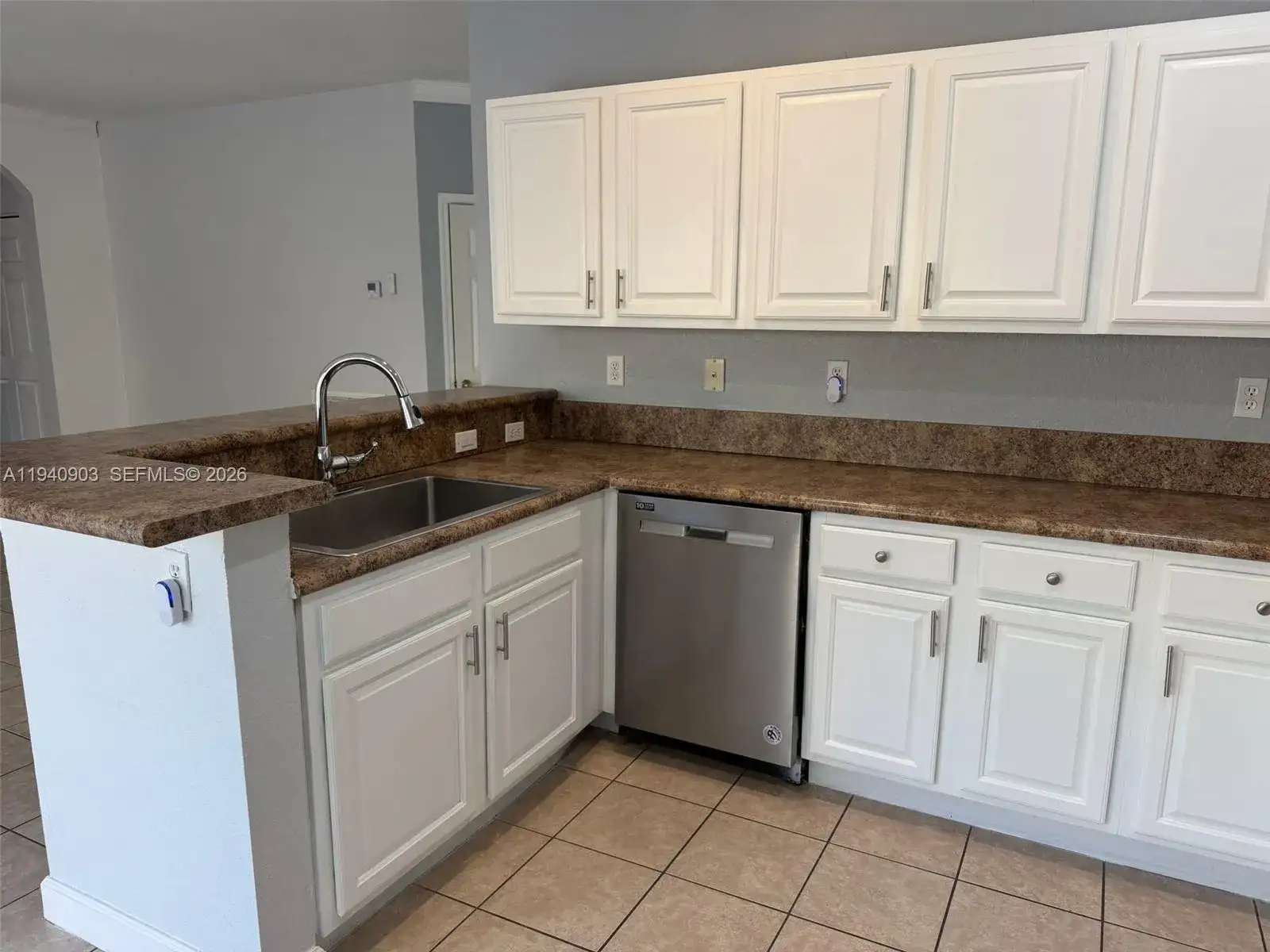 22547 SW 94th Path, Cutler Bay FL 33190 photo 5
