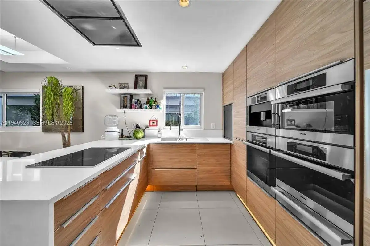 208 Jefferson Ave # 113, Miami Beach FL 33139 photo 4