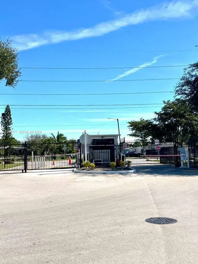 885 NE 213th Ter # 2, Miami FL 33179 photo 5
