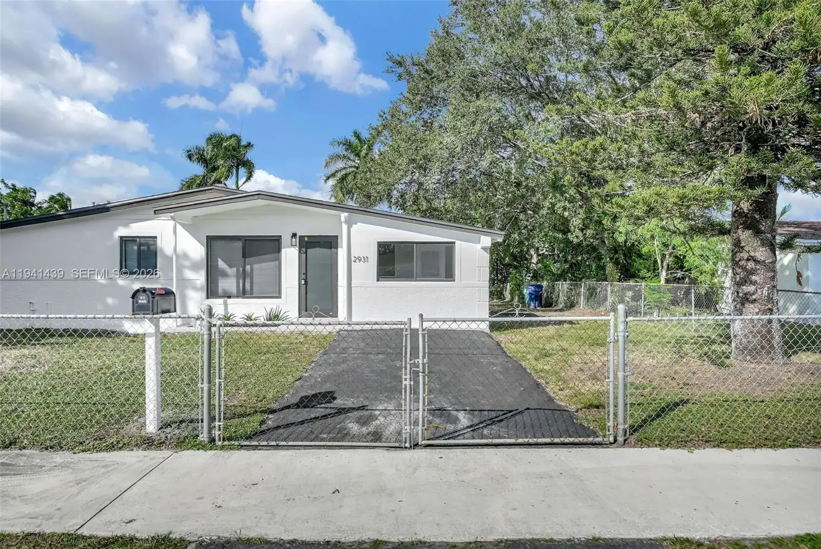 2931 NW 190th St, Miami Gardens FL 33056 photo 2