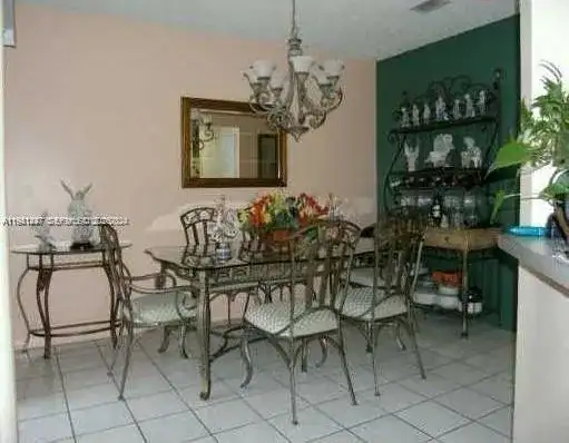8413 SW 209th St, Cutler Bay FL 33189 photo 4