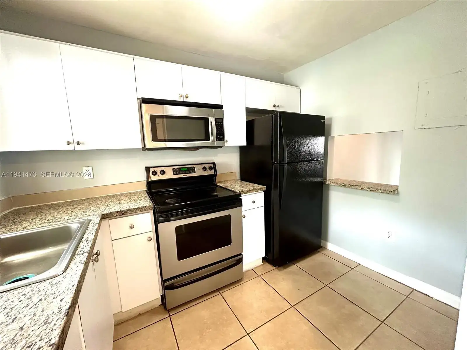 8300 Sunrise Lakes Blvd # 112, Sunrise FL 33322 photo 2