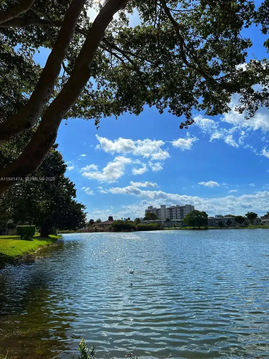 1670 NE 191st St # 3, Miami FL 33179 photo 2