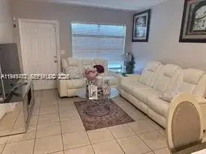 4620 SW 31st Dr, West Park FL 33023 photo 2