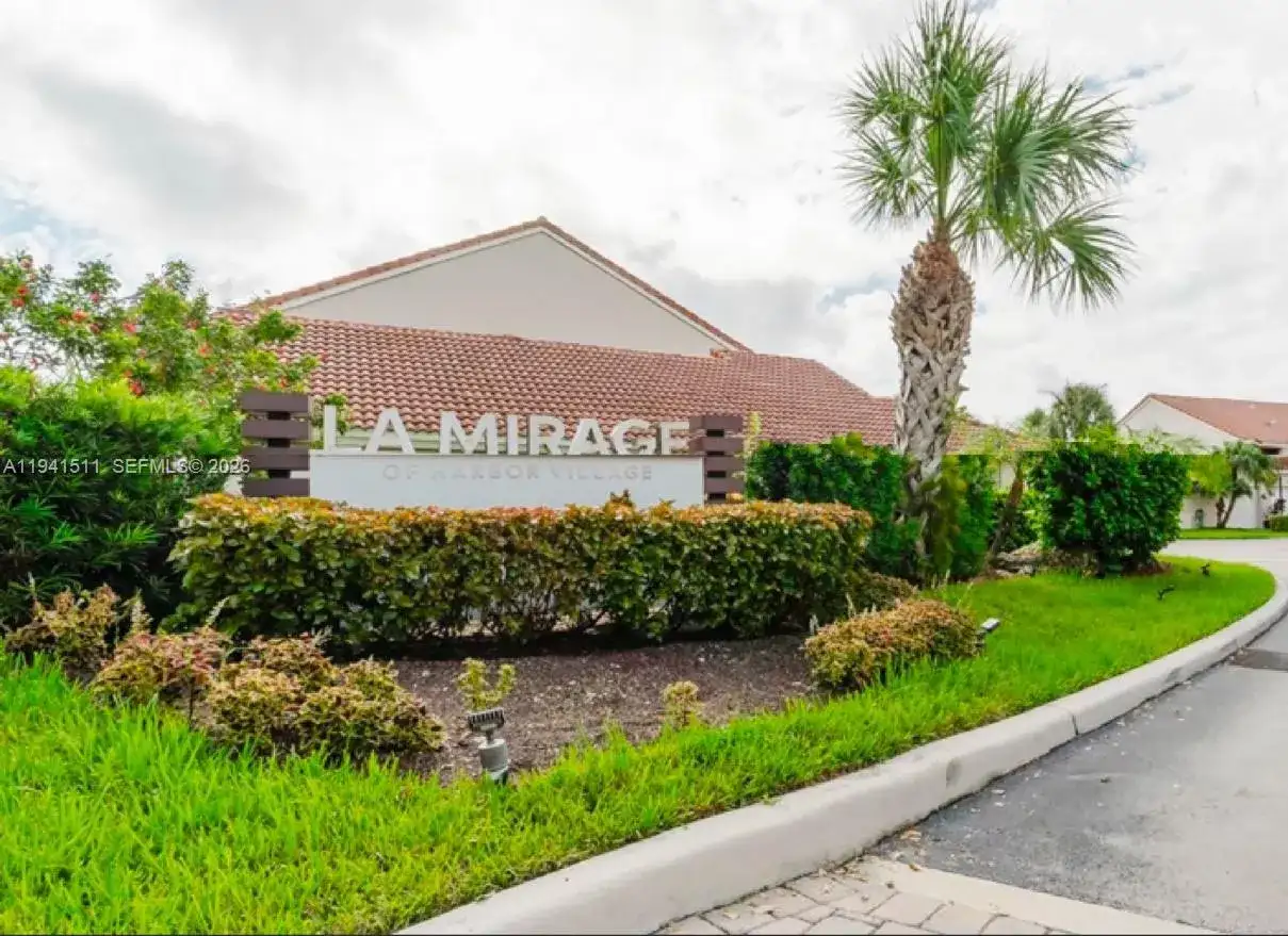 21150 Jib Ct # J12, Aventura FL 33180 photo 4