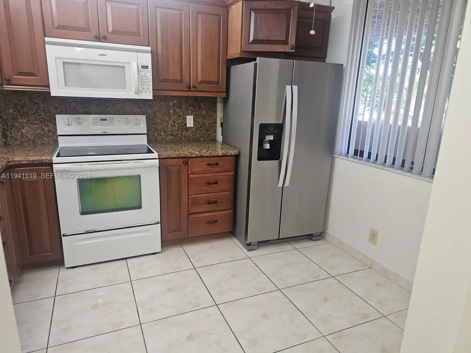 8592 W Sunrise Blvd # 209, Plantation FL 33322 photo 4