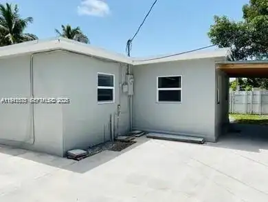 804 N 20th Ct, Hollywood FL 33020 photo 3