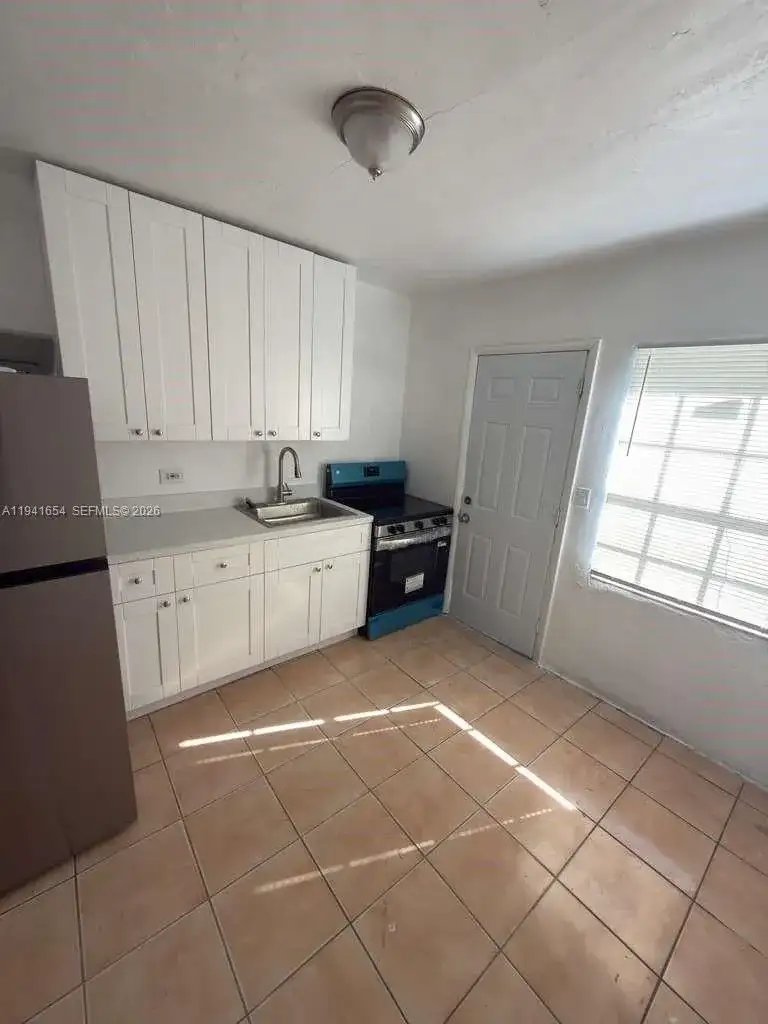 6720 NW 6th Ct # 6720, Miami FL 33150 photo 3
