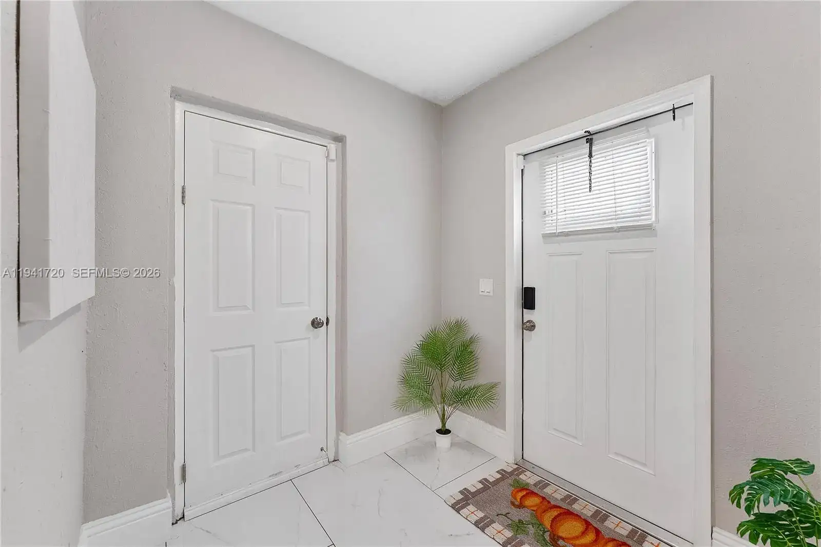 2227 Cody St, Hollywood FL 33020 photo 2