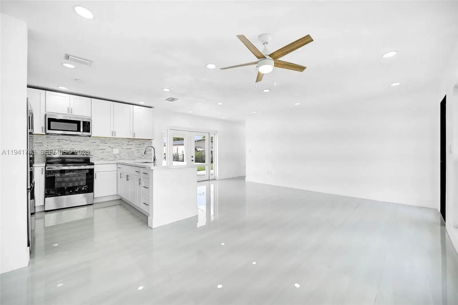 20030 Island Rd, Cutler Bay FL 33189 photo 5