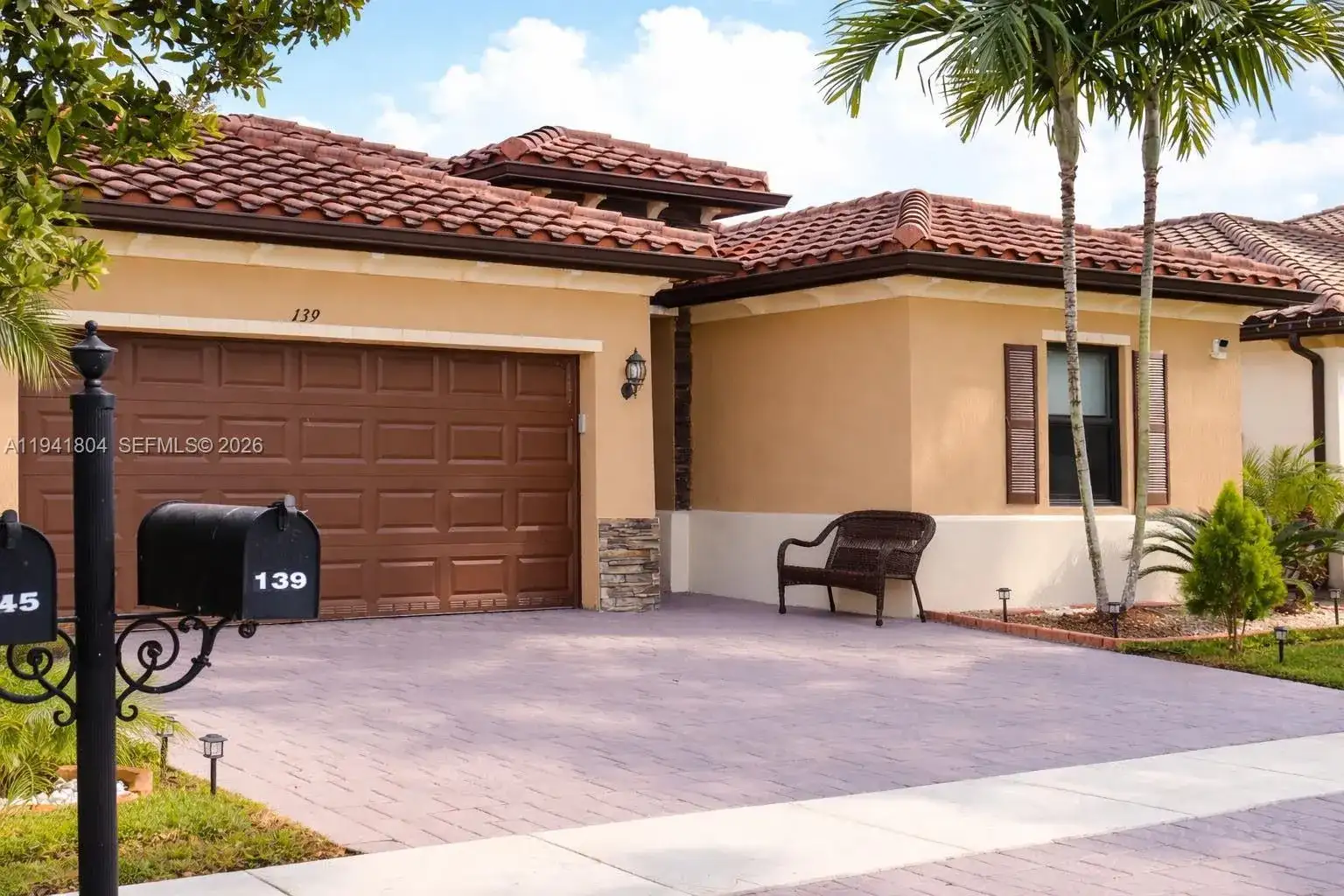139 NE 26th Ter, Homestead FL 33033 photo 2