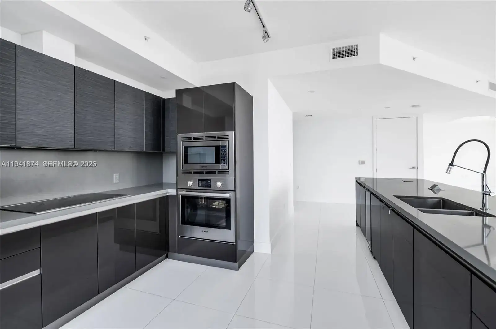 1080 Brickell Ave # 3901, Miami FL 33131 photo 5