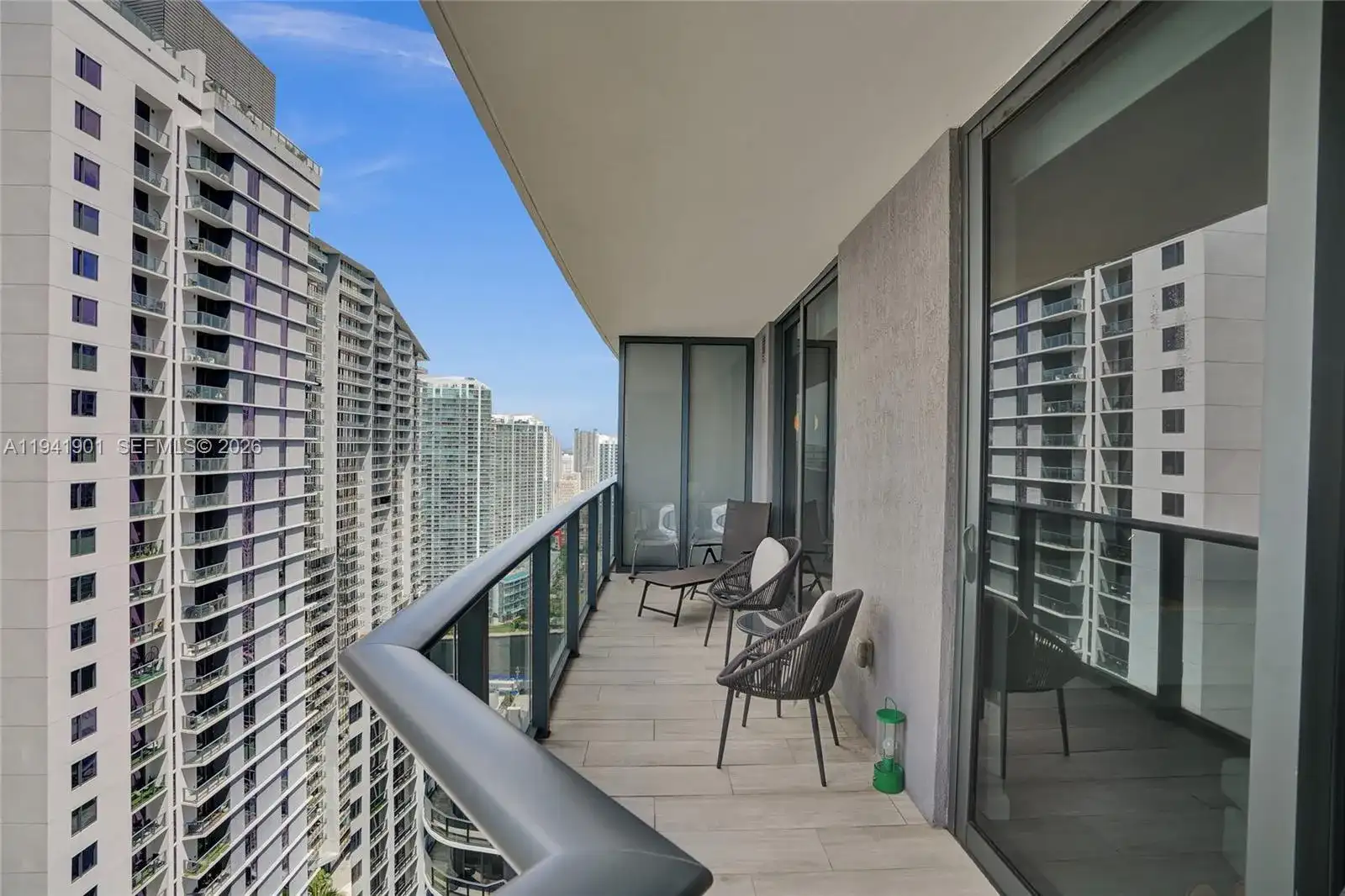 45 SW 9th St # 3807, Miami FL 33130 photo 5