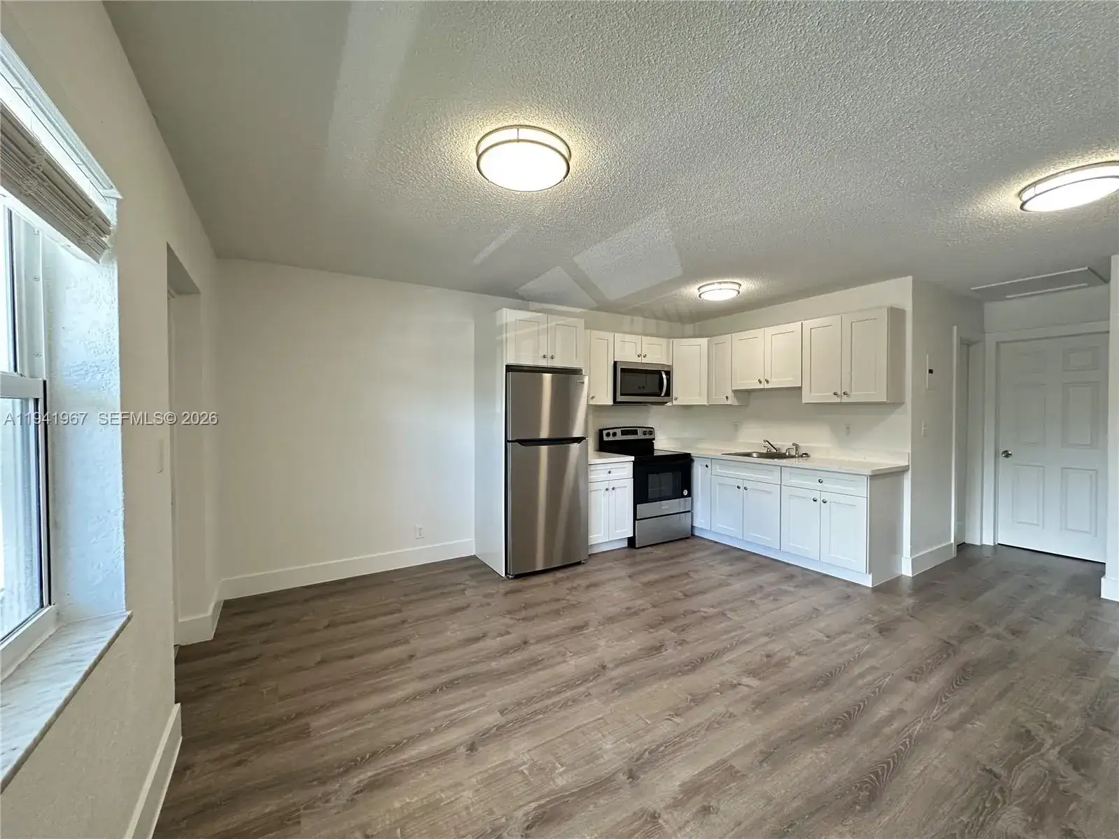 3660 NE 11th Ave # 6, Oakland Park FL 33334 photo 2