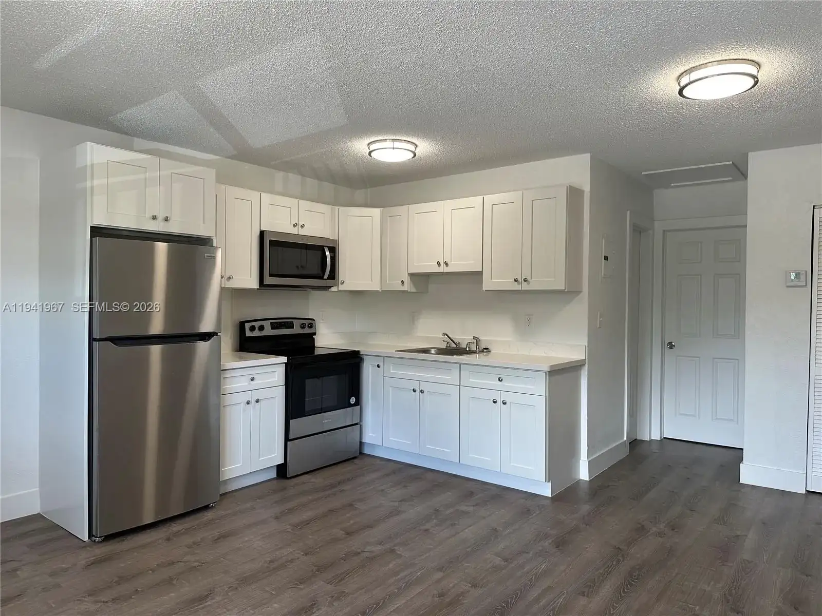 3660 NE 11th Ave # 6, Oakland Park FL 33334 photo 5