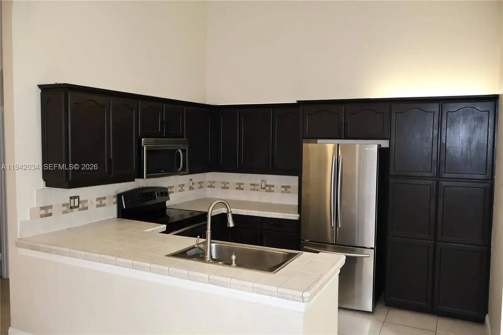 1521 NW 105th Ave, Plantation FL 33322 photo 4