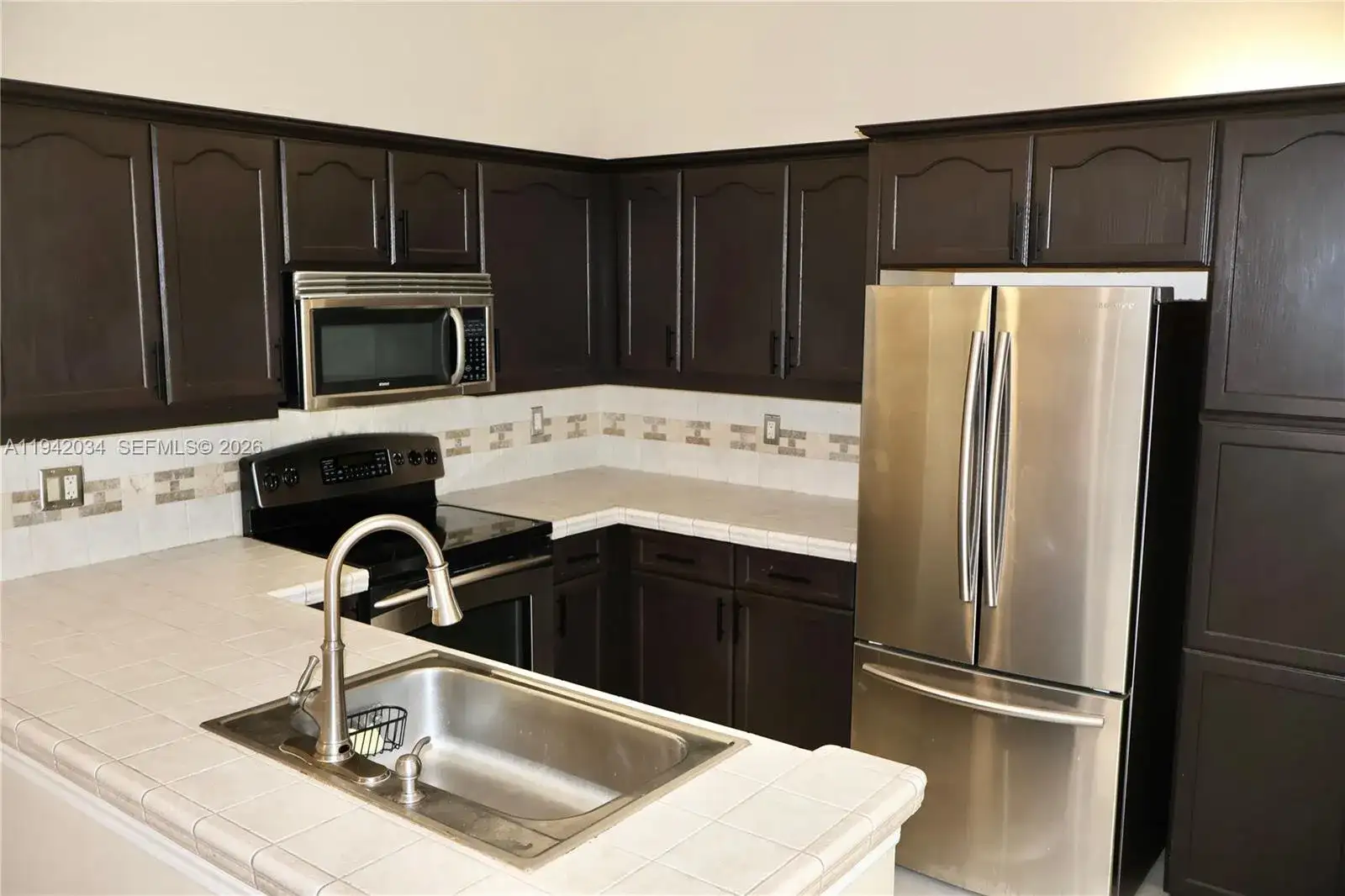 1521 NW 105th Ave, Plantation FL 33322 photo 5
