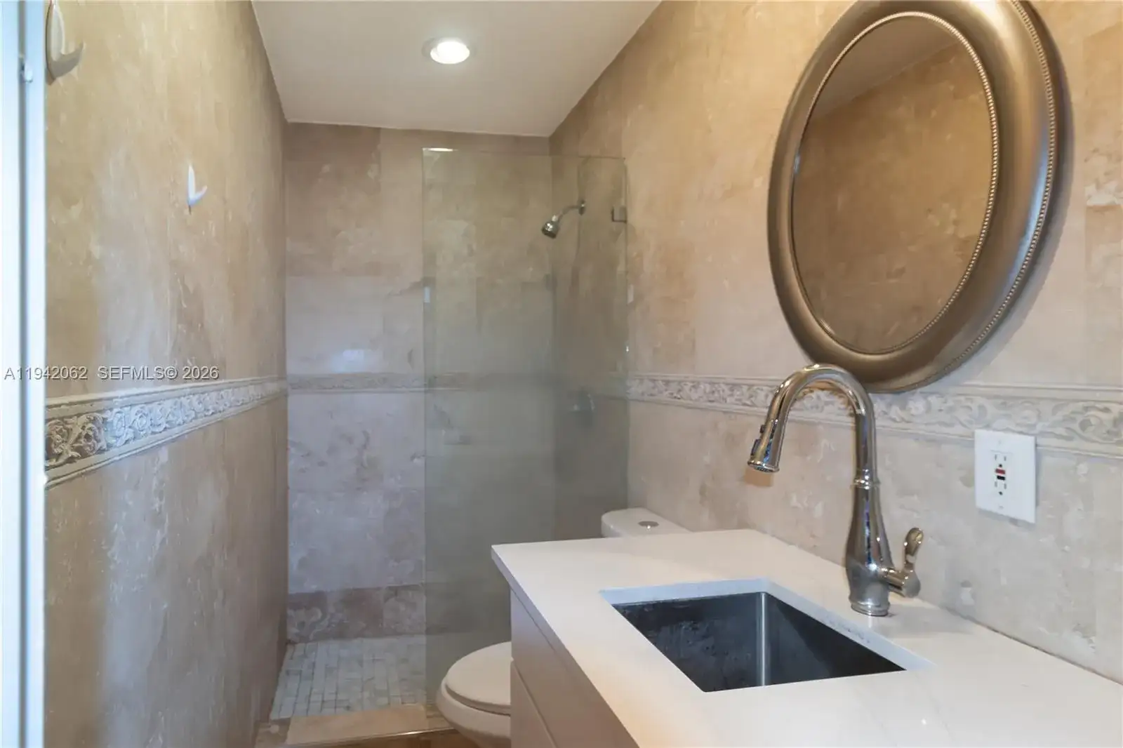 1511 Garfield St, Hollywood FL 33020 photo 2