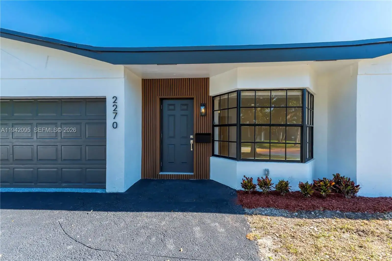 2270 NW 32nd Ter, Lauderdale Lakes FL 33311 photo 2