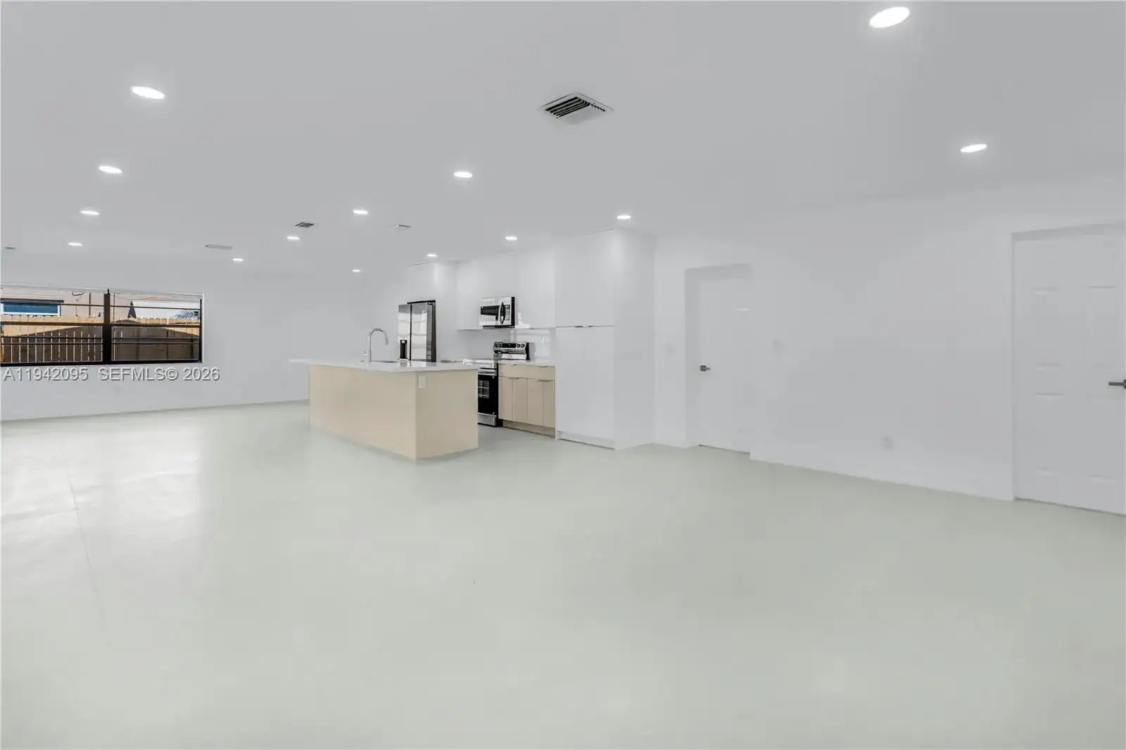 2270 NW 32nd Ter, Lauderdale Lakes FL 33311 photo 5