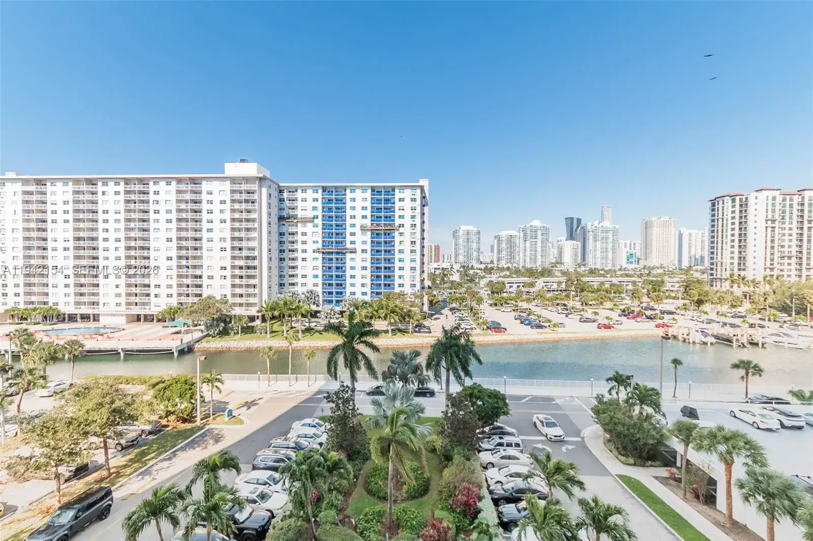 500 Bayview Dr # 617, Sunny Isles Beach FL 33160 photo 2