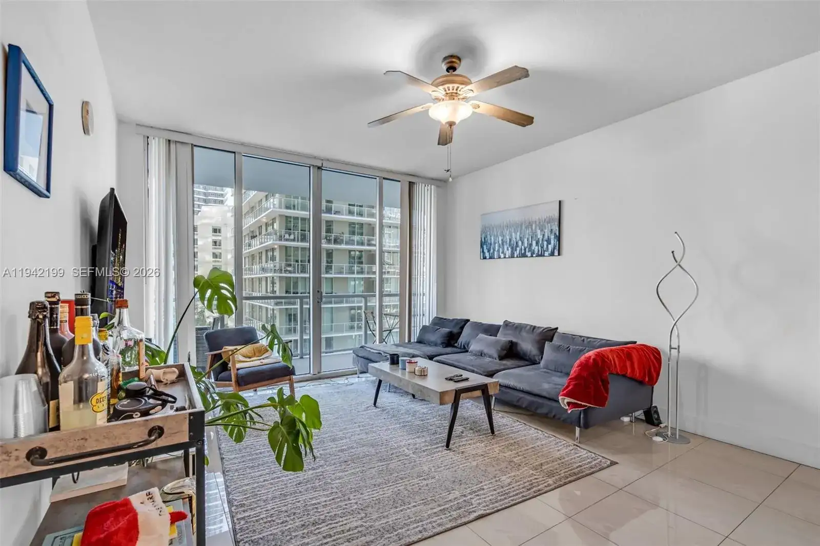 1111 SW 1st Ave, Miami FL 33130 photo 2