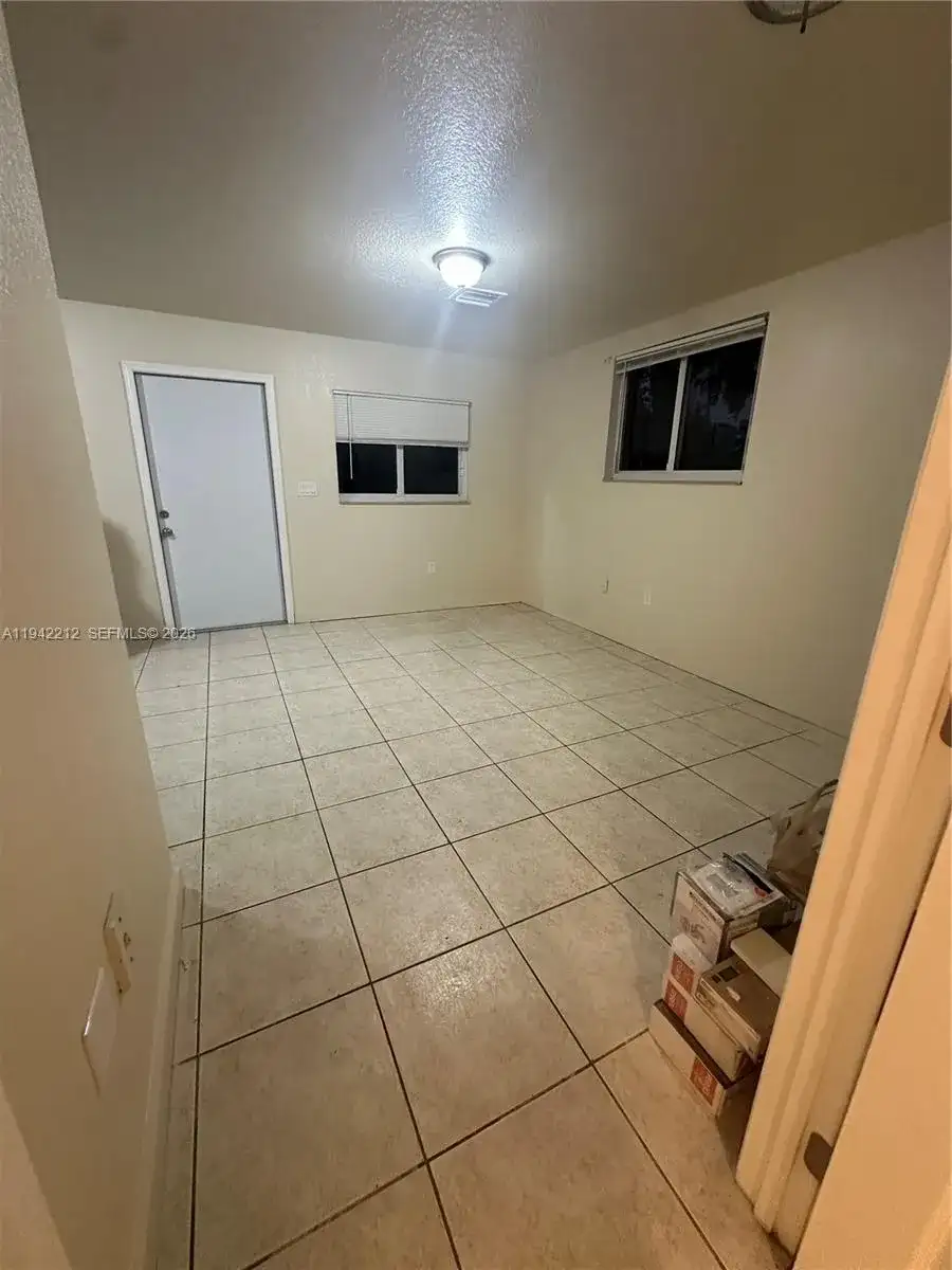 1239 NE 127th St # C, North Miami FL 33161 photo 2