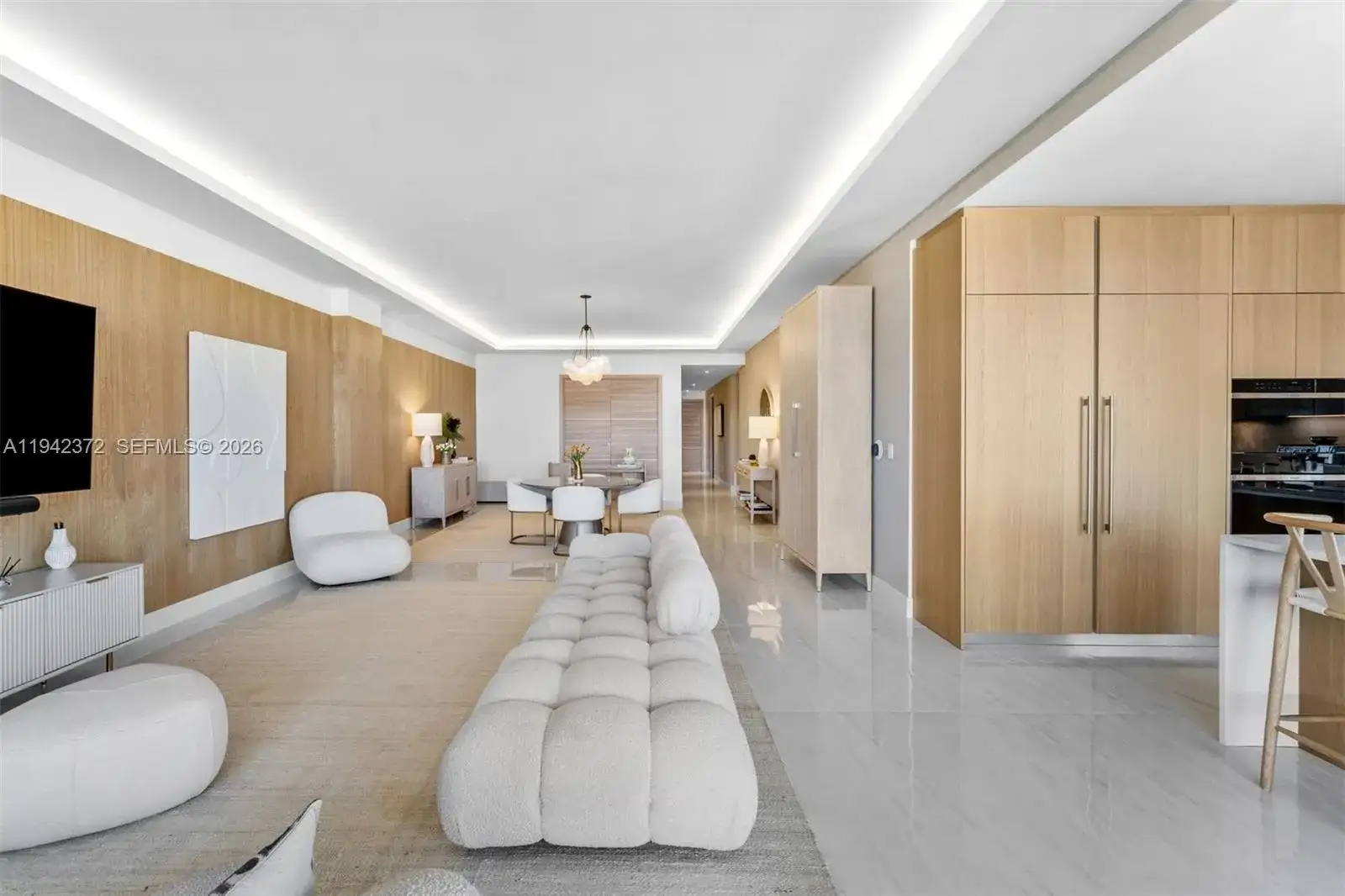515 Valencia Ave # 1103, Coral Gables FL 33134 photo 2