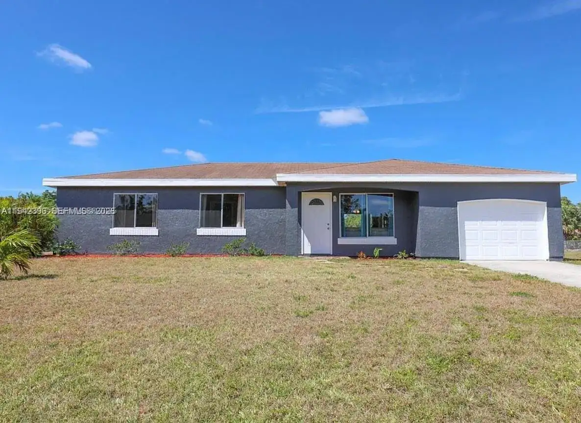 250 SW Homeland Rd, Port St. Lucie FL 34953 photo 2