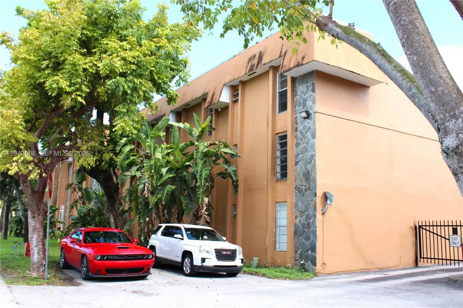 1280 W 54th St # 308B, Hialeah FL 33012 photo 2