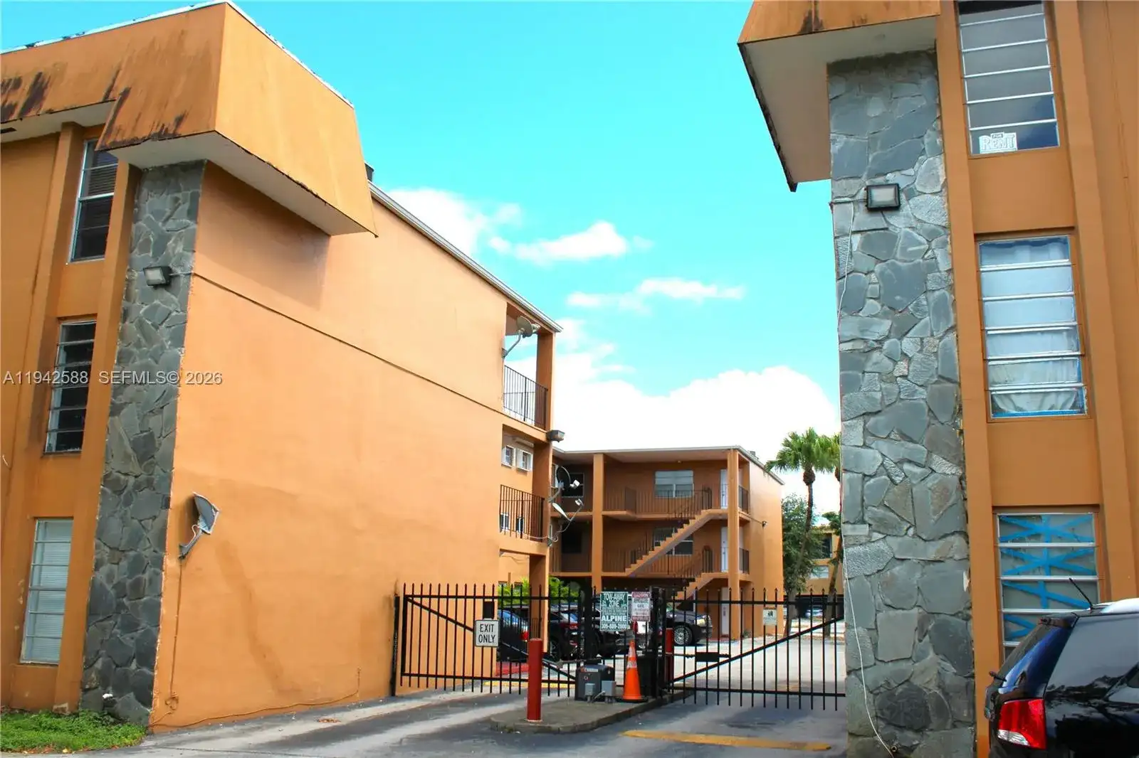 1280 W 54th St # 308B, Hialeah FL 33012 photo 3