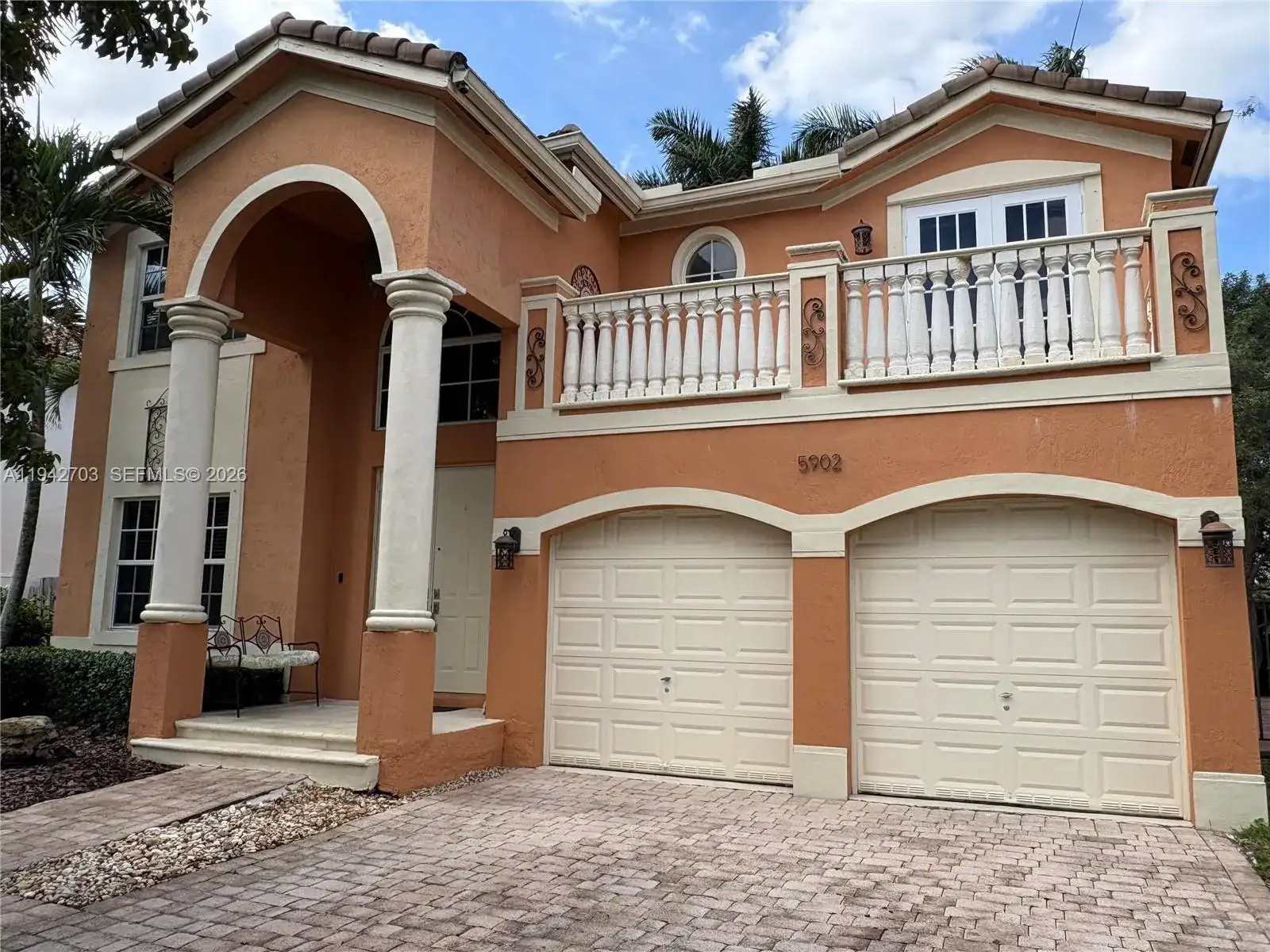5902 SW 166th Ct, Miami FL 33193 photo 2