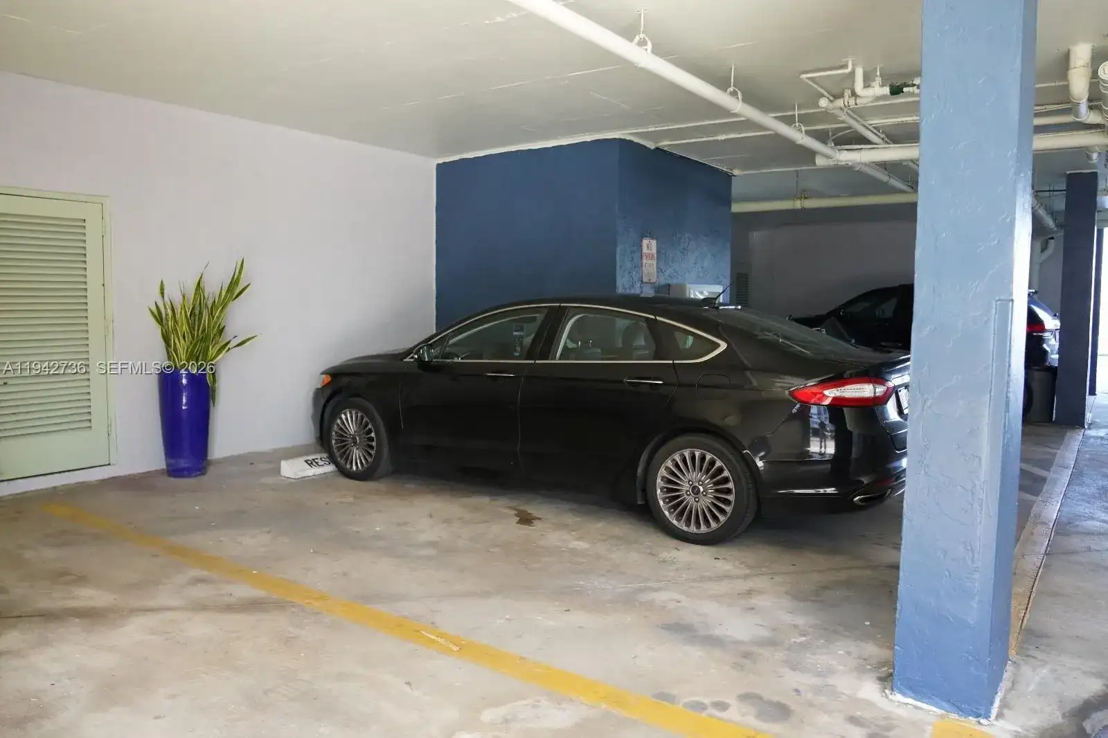 16570 NE 26th Ave, North Miami Beach FL 33160 photo 5