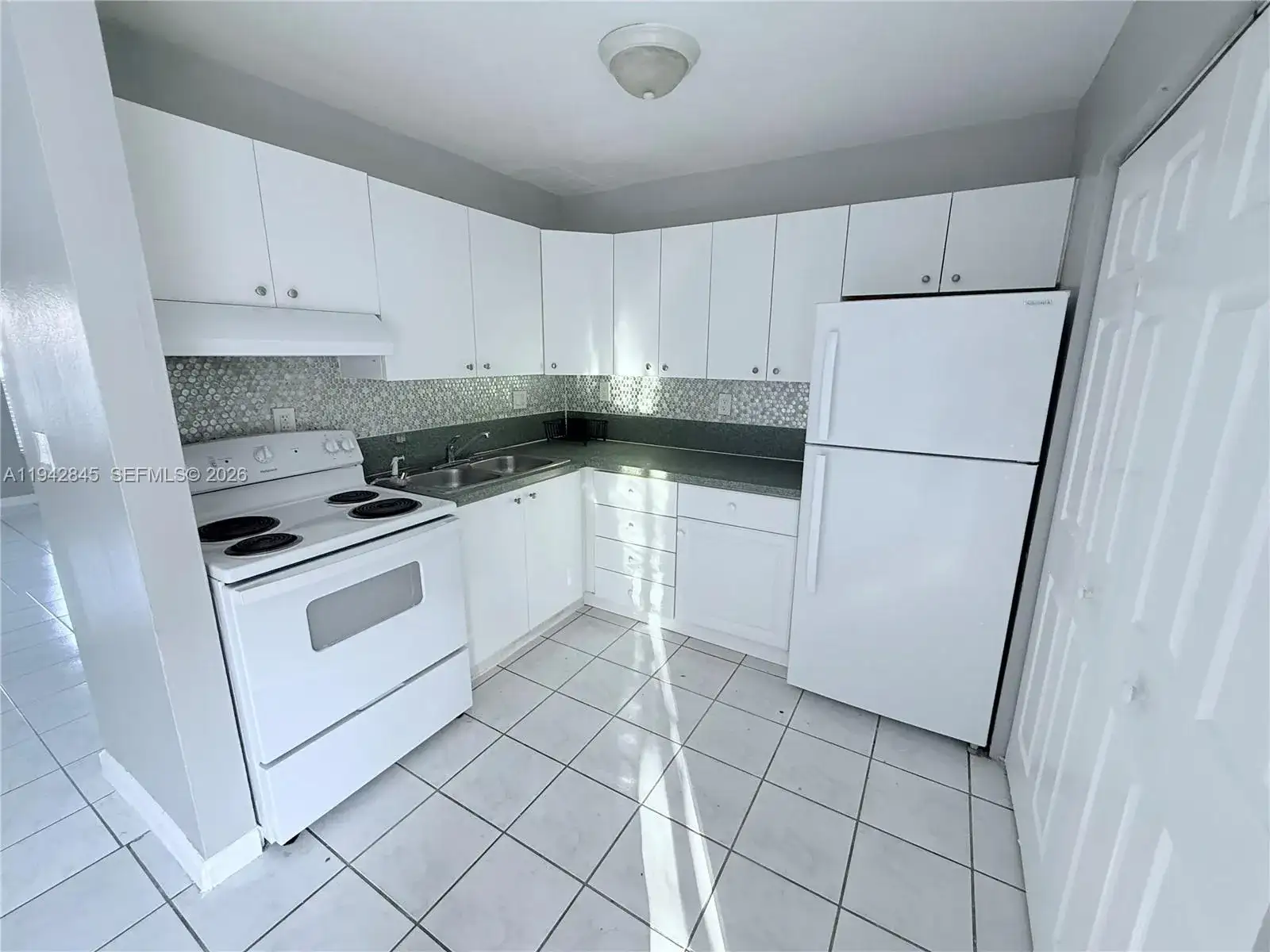 420 NE 18th Ave # 13, Homestead FL 33033 photo 5