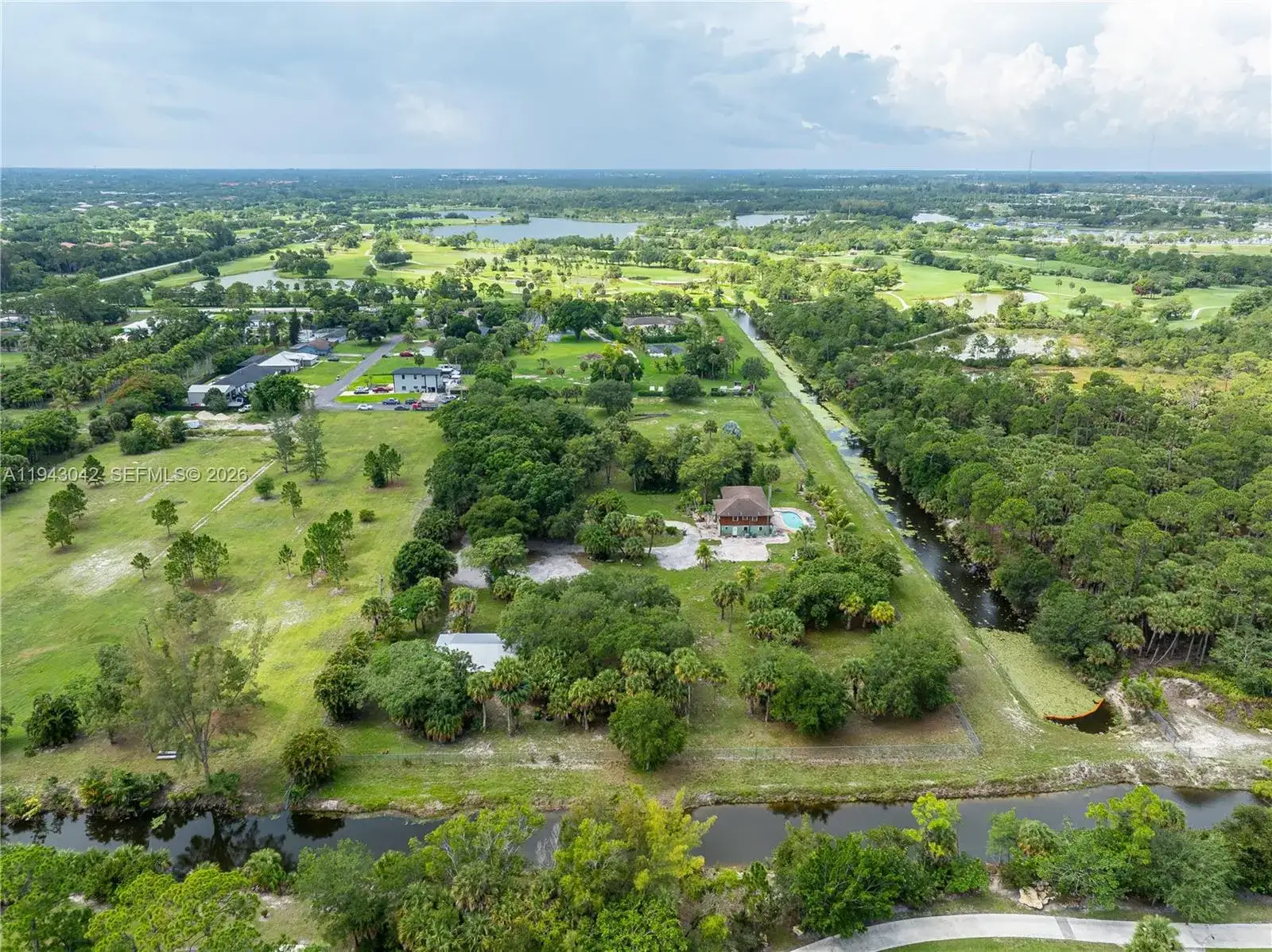 576 Marshall Rd, West Palm Beach FL 33413 photo 3