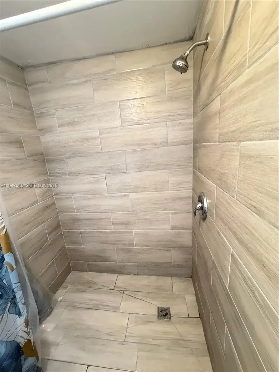11201 NW 12th Ave # 2, Miami FL 33168 photo 4