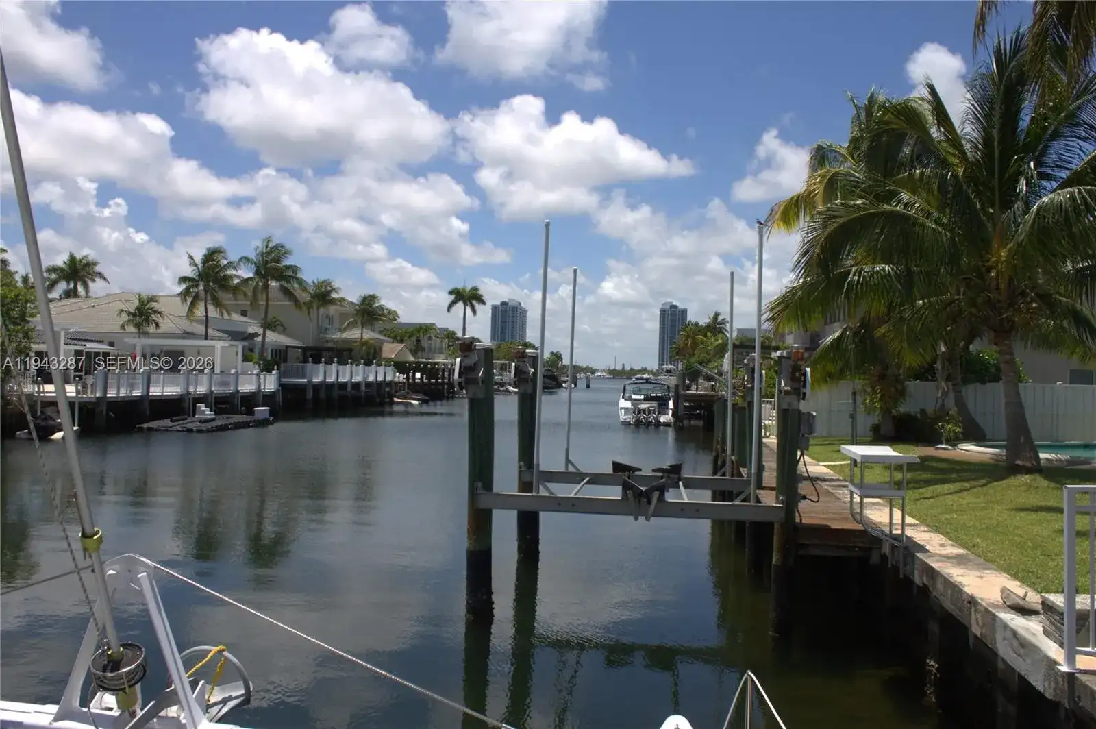 3440 NE 170th St, North Miami Beach FL 33160 photo 4