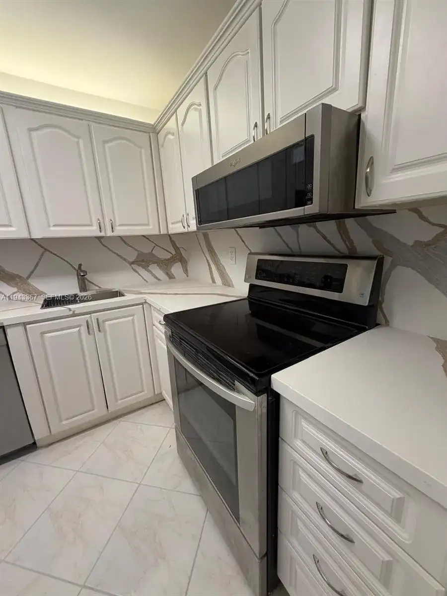 9273 Collins Ave # 607, Surfside FL 33154 photo 4