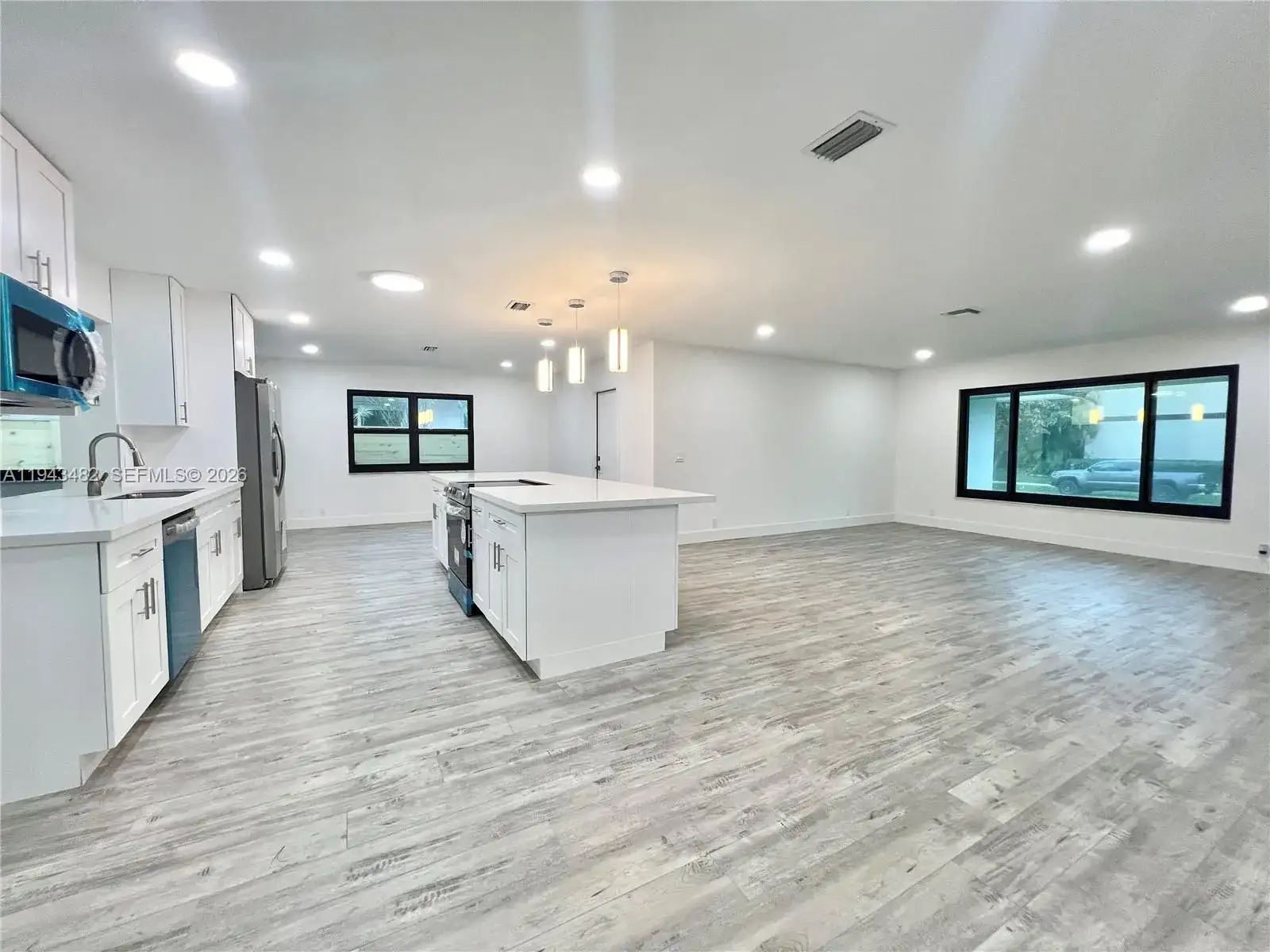 641 NE 2nd St, Dania Beach FL 33004 photo 3