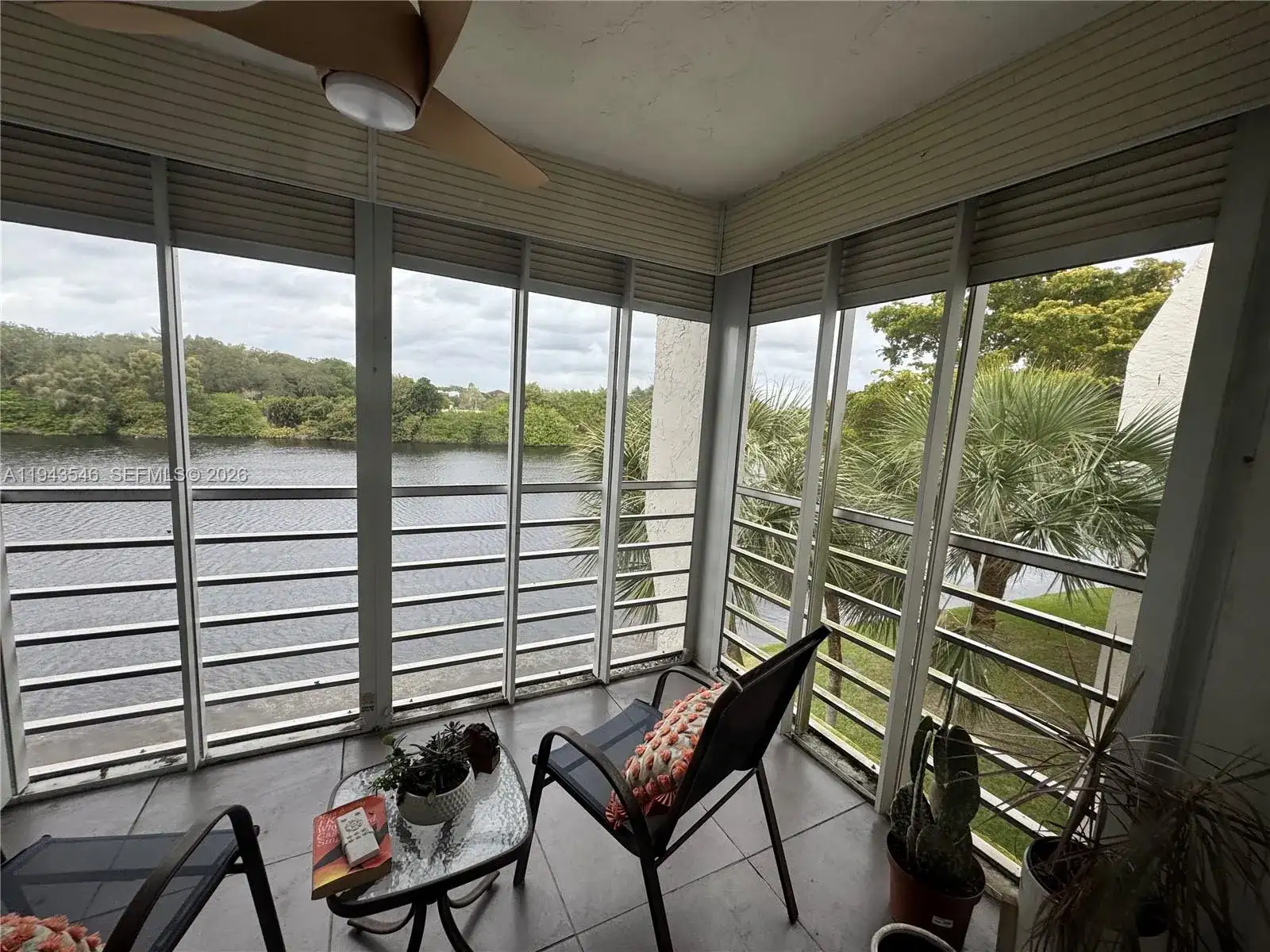 9450 Poinciana Pl # 405, Davie FL 33324 photo 2