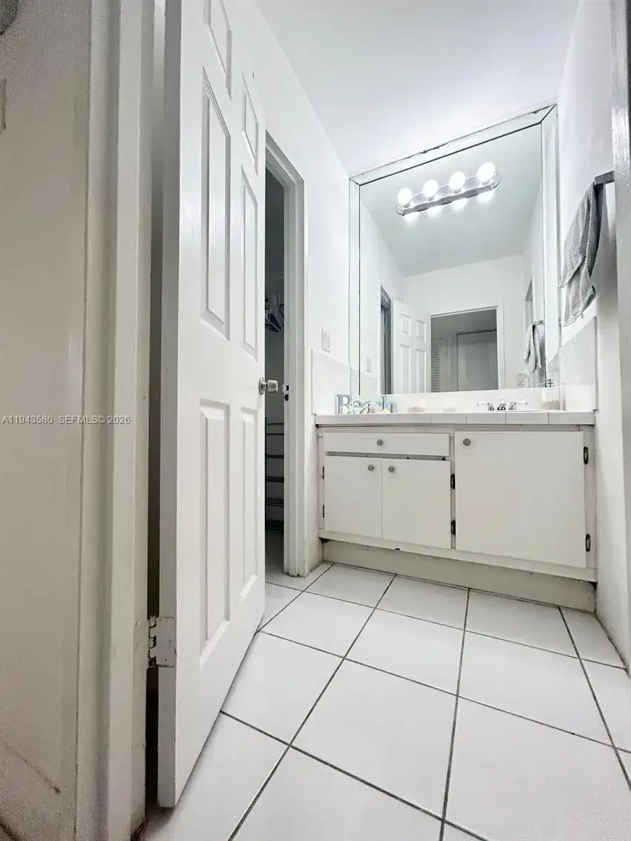 100 Lincoln Rd # 524, Miami Beach FL 33139 photo 5