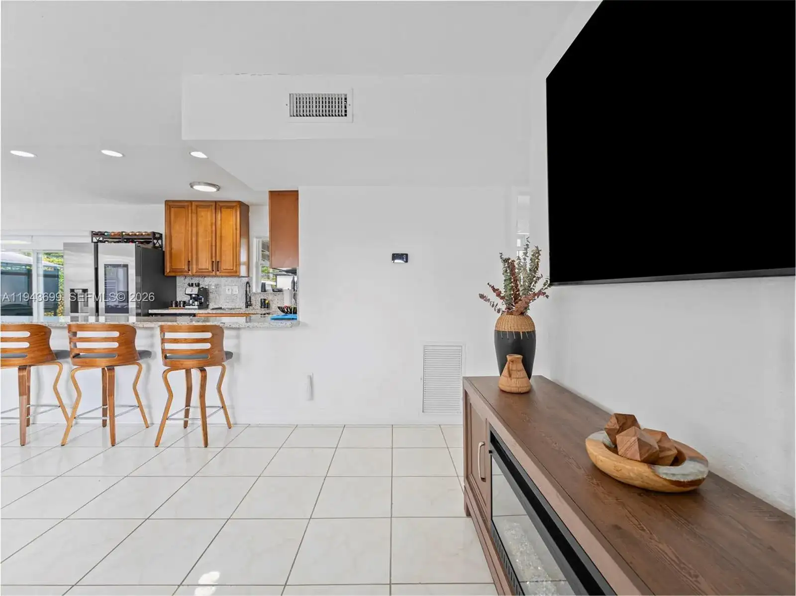 11401 SW 56th St, Miami FL 33165 photo 2